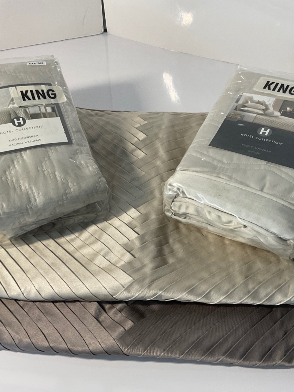 HOTEL COLLECTION KING SIZE SHAMS X4 $420.00 RETAIL